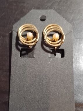 Vintage Goldtine Faux Pearl Accent Clip-on Earrings Women's Fashion Jewelry